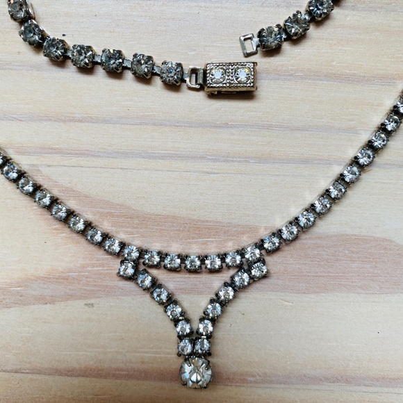 Vintage rhinestone necklace and bracelet set - Picture 3 of 3